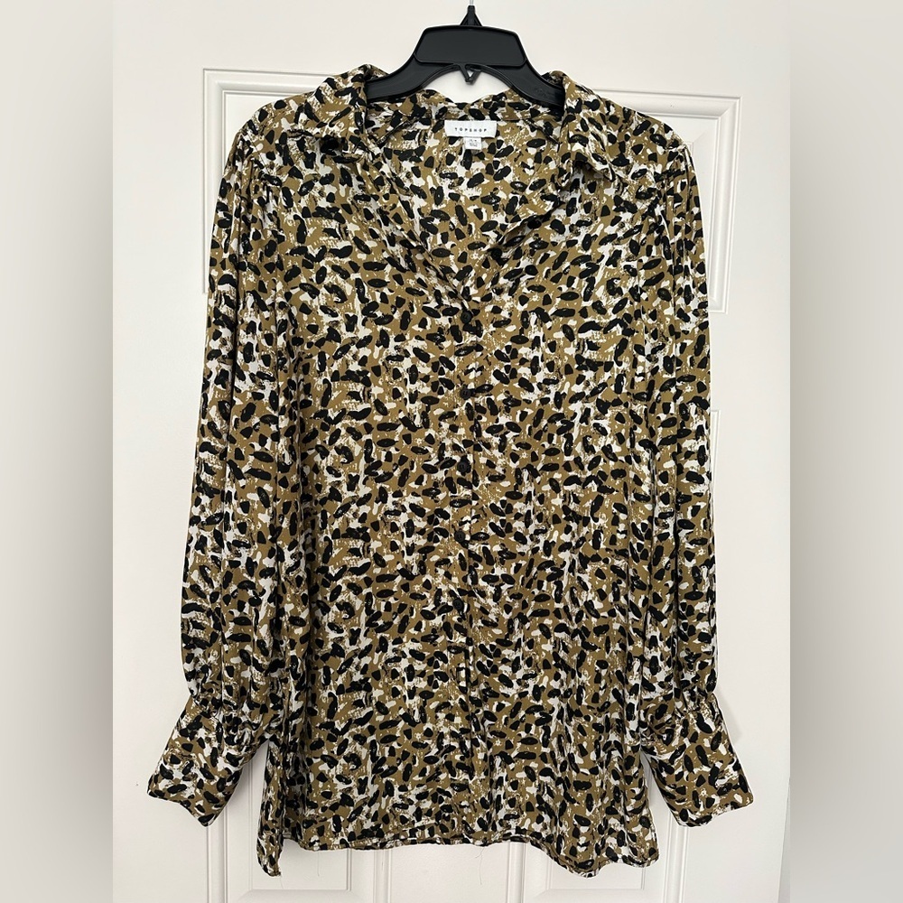TOPSHOP Patterned Button Down Shirt Size 10 (Large)